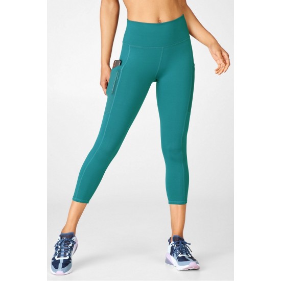 On-The-Go PowerHold High-Waisted Capri Shallow