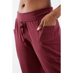 Sleek Knit Drawstring Yoga Pant Port Wine