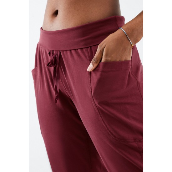 Sleek Knit Drawstring Yoga Pant Port Wine