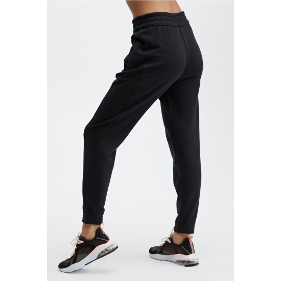 Eco-Conscious Slim Yoga Sweatpants Black