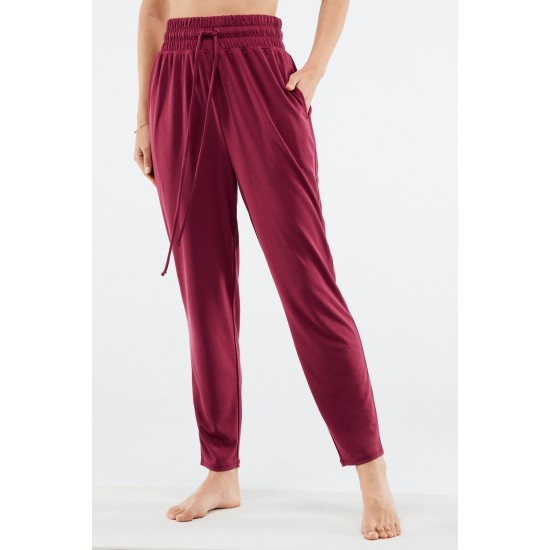 Blaine Yoga Jogger Cherry Burst