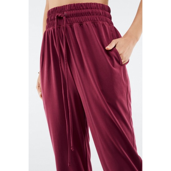 Blaine Yoga Jogger Cherry Burst