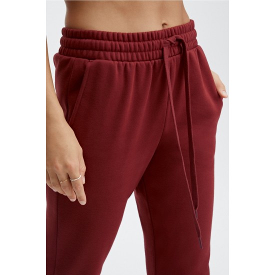 Go-To Classic Yoga Sweatpant Umbria Red